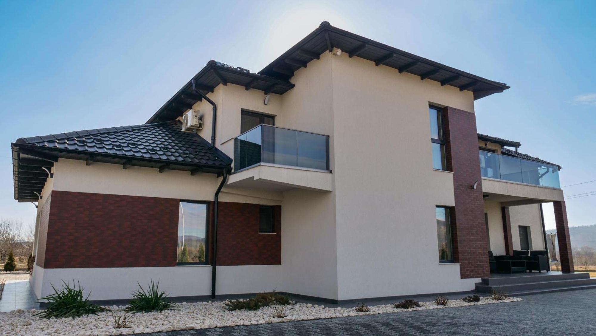 Casa Ambientt Hotel Curtea De Arges Ngoại thất bức ảnh