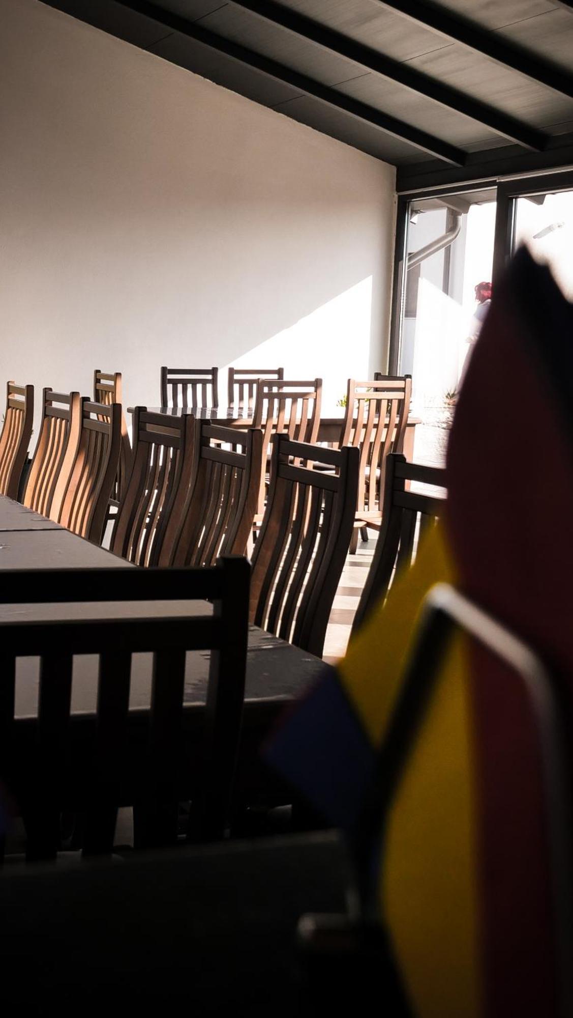 Casa Ambientt Hotel Curtea De Arges Ngoại thất bức ảnh